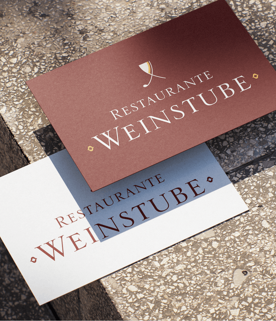 Logo do Restaurante Weinstube em diversas aplicações, desenvolvido por Denisson Sousa.